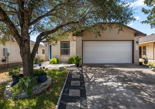 Photo 2 of Single family home for sale at 12609 Campana Dr, Del Valle, TX 78617 | MLS# 5557902 | Listing updated on 2026-10-10