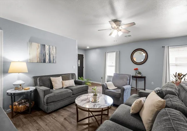 Photo 4 of Single family home for sale at 12609 Campana Dr, Del Valle, TX 78617 | MLS# 5557902 | Listing updated on 2026-10-10