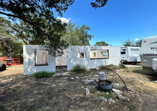 Photo 2 of Single family home for sale at 1704 Ctr Point Ln, Austin, TX 78734 | MLS# 9325730 | Listing updated on 2026-10-26