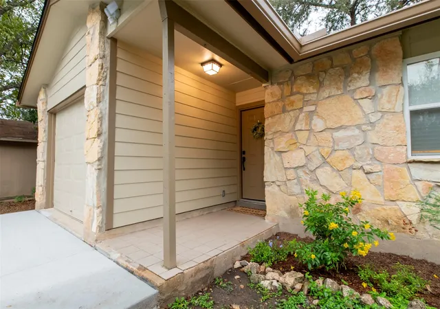 Photo 4 of Single family home for sale at 2018 Nevada St, San Marcos, TX 78666 | MLS# 7576042 | Listing updated on 2026-10-11