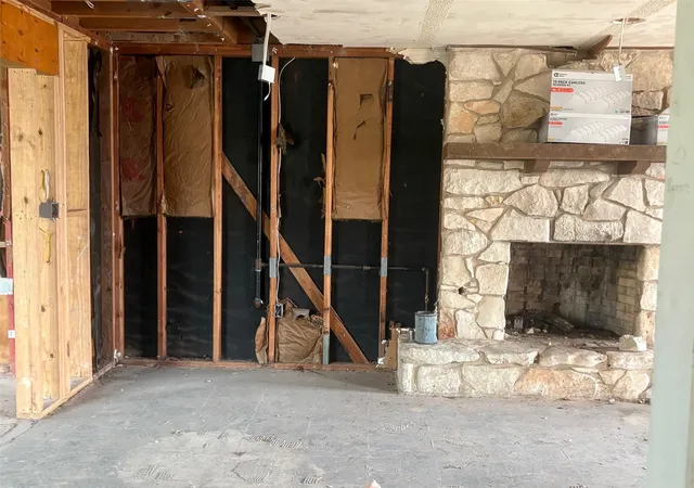 Photo 3 of Single family home for sale at 8702 S Bridgeport Dr, Austin, TX 78758 | MLS# 3329146 | Listing updated on 2026-09-22