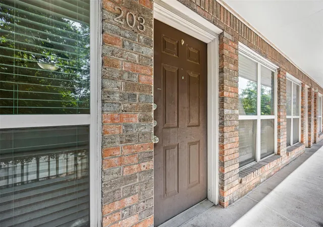 Photo 1 of Condo for sale at 2220 Leon St #203, Austin, TX 78705 | MLS# 7487288 | Listing updated on 2026-09-23
