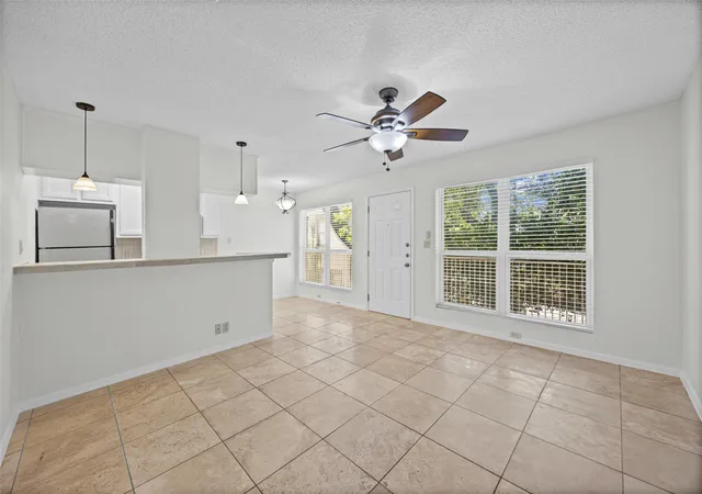 Photo 3 of Condo for sale at 2220 Leon St #203, Austin, TX 78705 | MLS# 7487288 | Listing updated on 2026-09-23
