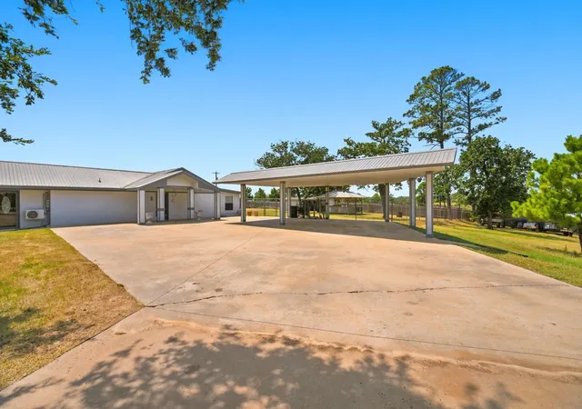 Photo 2 of Single family home for sale at 114 Pinedale Dr, Bastrop, TX 78602 | MLS# 9044966 | Listing updated on 2026-10-09