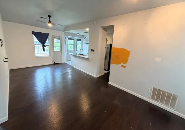 Photo 4 of Single family home for sale at 7204 Wardman Dr, Del Valle, TX 78617 | MLS# 1145917 | Listing updated on 2026-10-06
