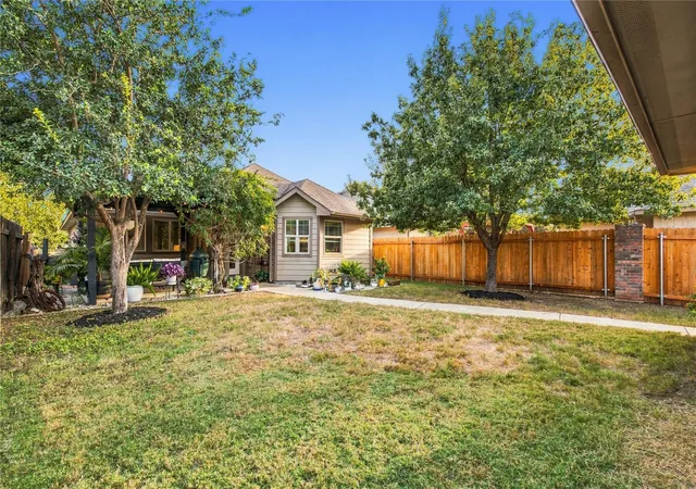 Photo 2 of Single family home for sale at 209 Rock Blf Ln, San Marcos, TX 78666 | MLS# 7382153 | Listing updated on 2026-10-29