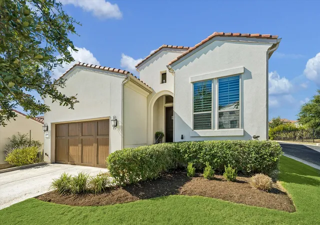 Single family home for sale at 12105 Beautybrush Dr, Austin, TX 78738 | MLS# 1904132