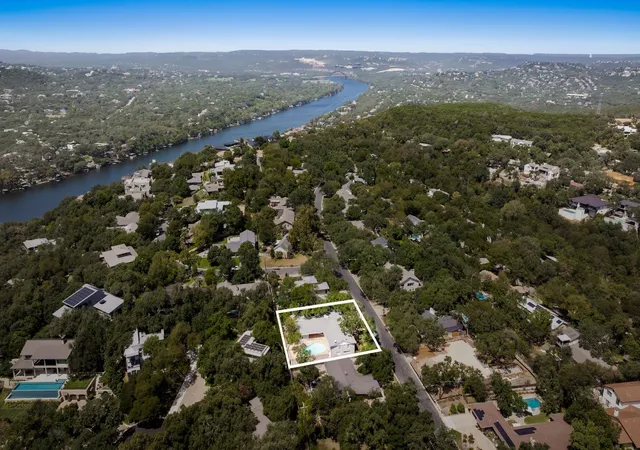 Photo 3 of Sale Pending at 3407 Mount Barker Dr, Austin, TX 78731 | MLS# 4481757 | Listing updated on 2026-10-11