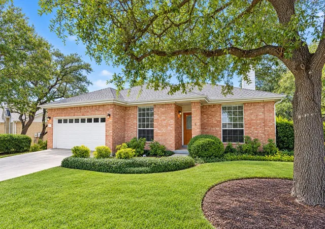 Single family home for sale at 6661 Ruxton Ln, Austin, TX 78749 | MLS# 2136993