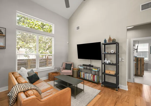 Photo 4 of Single family home for sale at 7200 Cordelia Ct, Austin, TX 78741 | MLS# 4360232 | Listing updated on 2026-09-27
