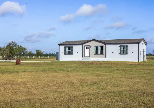 Photo 2 of Manufactured home for sale at 5238 County Rd 353, Gause, TX 77857 | MLS# 1438782 | Listing updated on 2026-09-24