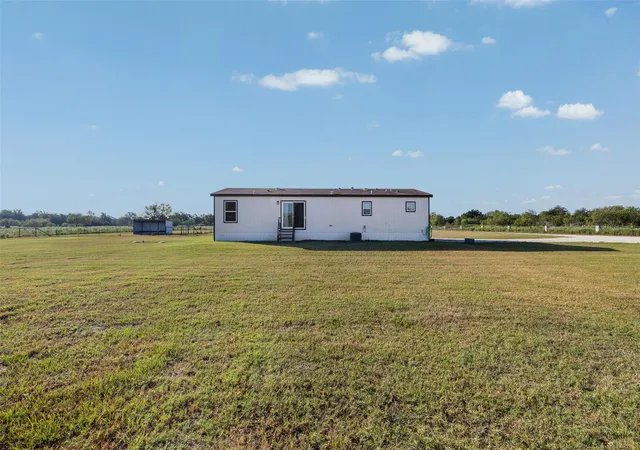 Photo 3 of Manufactured home for sale at 5238 County Rd 353, Gause, TX 77857 | MLS# 1438782 | Listing updated on 2026-09-24