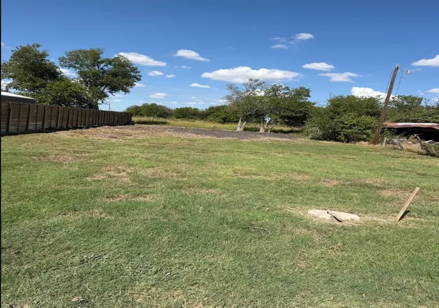 Photo 1 of Sale Pending at 420 Salt Lake St, Bartlett, TX 76511 | MLS# 4523843 | Listing updated on 2026-09-27