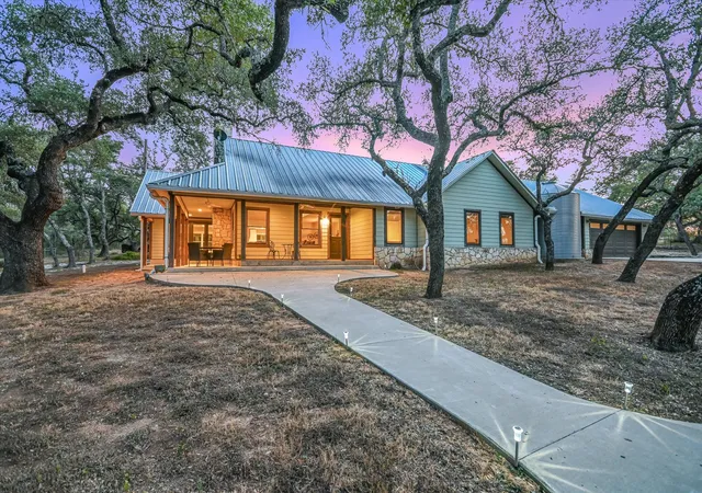 Photo 4 of Single family home for sale at 878 Ranch Rd 2766, Johnson City, TX 78636 | MLS# 3140071 | Listing updated on 2026-09-30