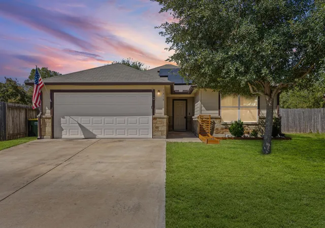 Single family home for sale at 1315 Lantana Ct, Gonzales, TX 78629 | MLS# 6335698