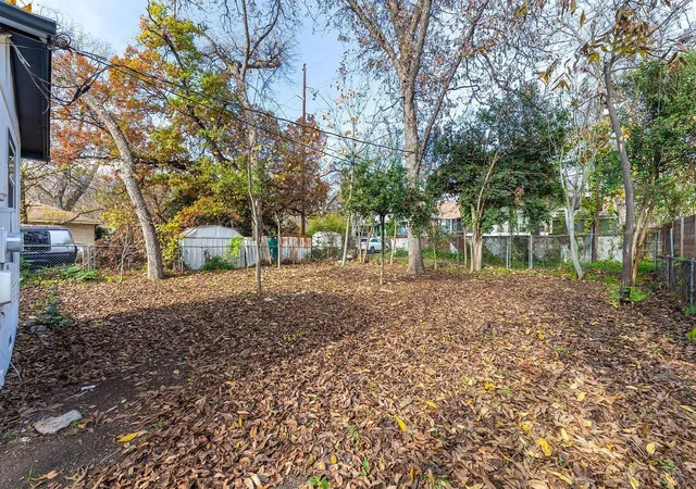 Photo 3 of Single family home for sale at 1614 Holly St, Austin, TX 78702 | MLS# 7429541 | Listing updated on 2026-09-23