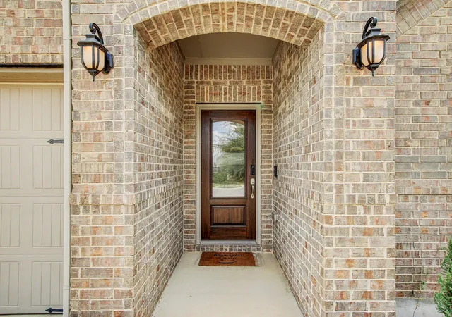 Photo 2 of Single family home for sale at 1275 Chad Dr, Round Rock, TX 78665 | MLS# 5533412 | Listing updated on 2026-10-06