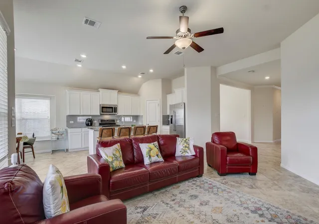 Photo 3 of Single family home for sale at 1275 Chad Dr, Round Rock, TX 78665 | MLS# 5533412 | Listing updated on 2026-10-06