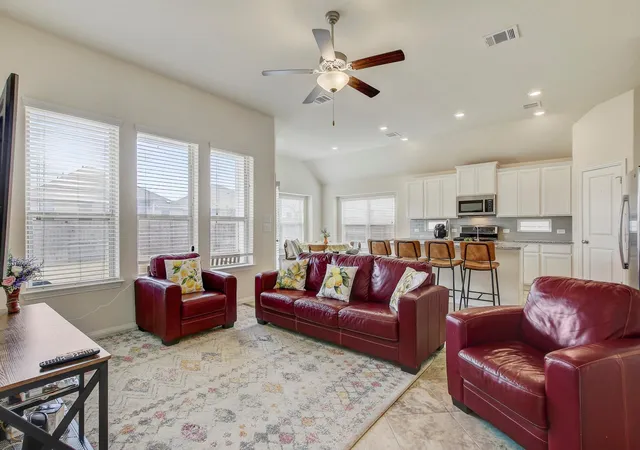 Photo 4 of Single family home for sale at 1275 Chad Dr, Round Rock, TX 78665 | MLS# 5533412 | Listing updated on 2026-10-06