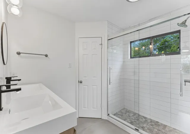 Photo 3 of Condo for sale at 8302 Bradford Edward Cv #B, Austin, TX 78759 | MLS# 4247314 | Listing updated on 2026-10-13