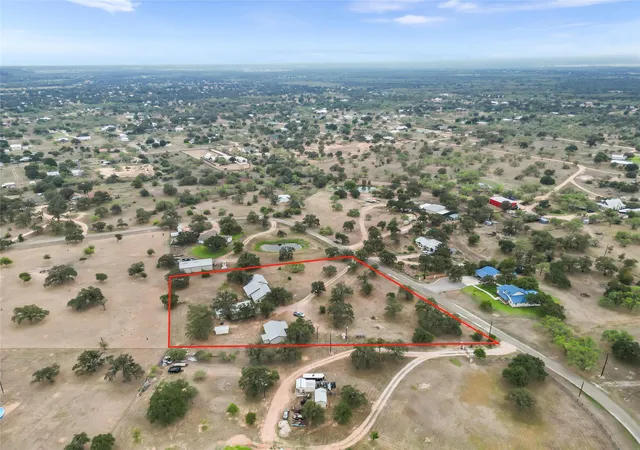 Photo 3 of Single family home for sale at 530 County Rd 123a, Marble Falls, TX 78654 | MLS# 5981438 | Listing updated on 2026-10-04