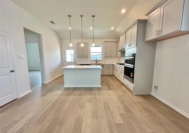 Photo 3 of Single family home for sale at 339 Elephant Is Loop, Kyle, TX 78640 | MLS# 9738367 | Listing updated on 2026-10-08