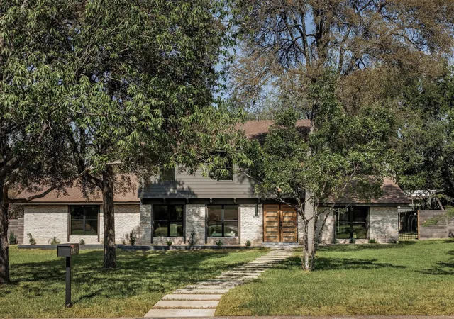 Single family home for sale at 8708 Collingwood Dr, Austin, TX 78748 | MLS# 3024453