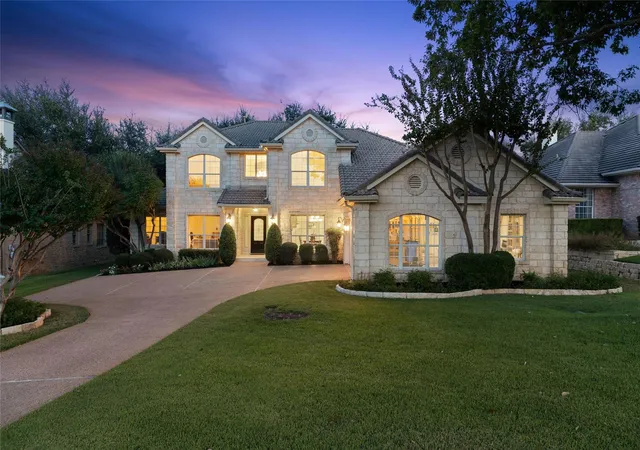 Photo 2 of Single family home for sale at 34 Tiburon Dr, The Hills, TX 78738 | MLS# 5463973 | Listing updated on 2026-10-05