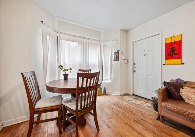 Listing Photo 5 - Condo for sale in building located at 1401 Kirkwood Rd, Austin, TX 78722
