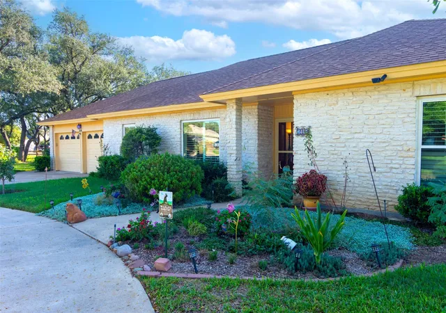 Photo 2 of Single family home for sale at 219 Turtle Bnd, Georgetown, TX 78628 | MLS# 9231297 | Listing updated on 2026-10-10