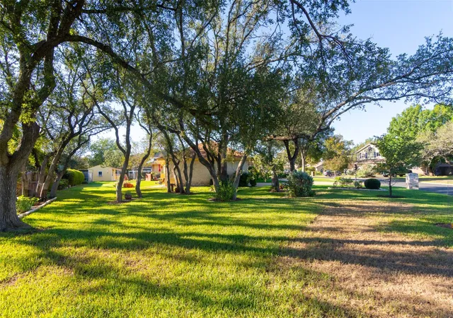 Photo 4 of Single family home for sale at 219 Turtle Bnd, Georgetown, TX 78628 | MLS# 9231297 | Listing updated on 2026-10-10