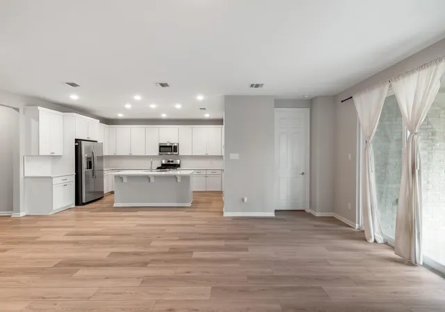Photo 4 of Single family home for sale at 117 Alistair Dr, Georgetown, TX 78633 | MLS# 1817784 | Listing updated on 2026-10-26