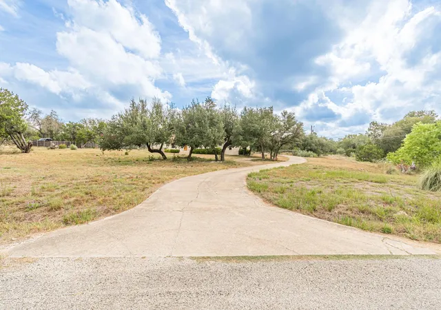 Photo 3 of Single family home for sale at 15 Tall Oaks Trl, Austin, TX 78737 | MLS# 5094565 | Listing updated on 2026-10-27