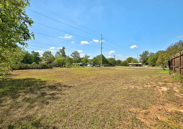 Photo 4 of Land for sale at 1248 Conway Dr, San Marcos, TX 78666 | MLS# 4815696 | Listing updated on 2026-10-07