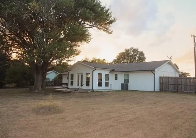 Single family home for sale at 913 7th Street, Lexington, TX 78947 | MLS# 1474731