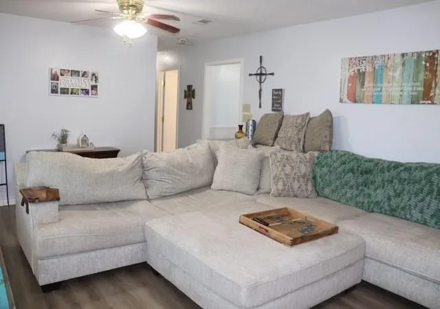 Photo 3 of Single family home for sale at 913 7th Street, Lexington, TX 78947 | MLS# 1474731 | Listing updated on 2026-09-24