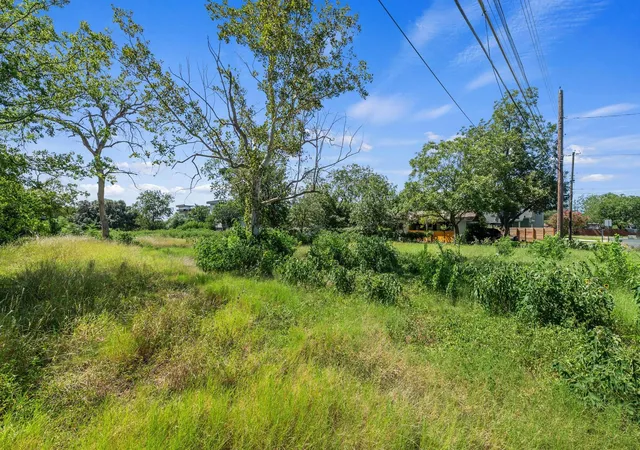 Photo 3 of Land for sale at 4519 S 3rd Street, Austin, TX 78745 | MLS# 5490943 | Listing updated on 2026-09-26