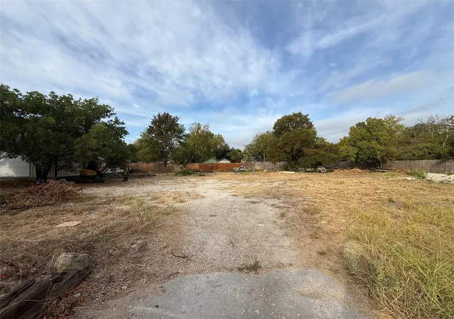 Photo 3 of Land for sale at 2012 Maple St, Georgetown, TX 78626 | MLS# 7297166 | Listing updated on 2026-09-29