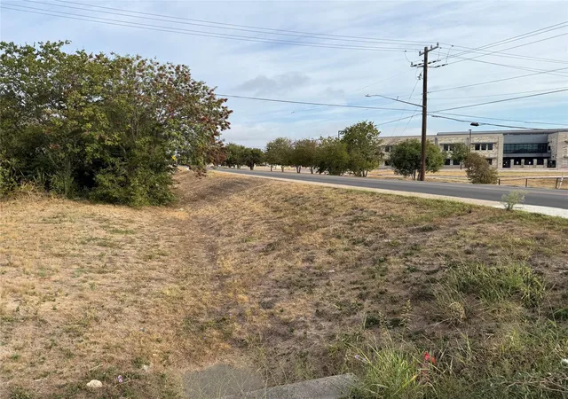 Photo 4 of Land for sale at 2012 Maple St, Georgetown, TX 78626 | MLS# 7297166 | Listing updated on 2026-09-29