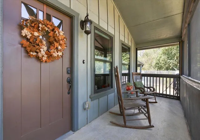 Photo 1 of Single family home for sale at 706 Jones St, Smithville, TX 78957 | MLS# 7512168 | Listing updated on 2026-09-23
