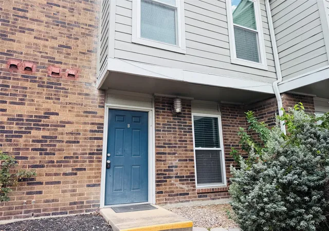 Photo 2 of Townhouse for sale at 2018 W Rundberg Ln #12B, Austin, TX 78758 | MLS# 4100022 | Listing updated on 2026-09-26