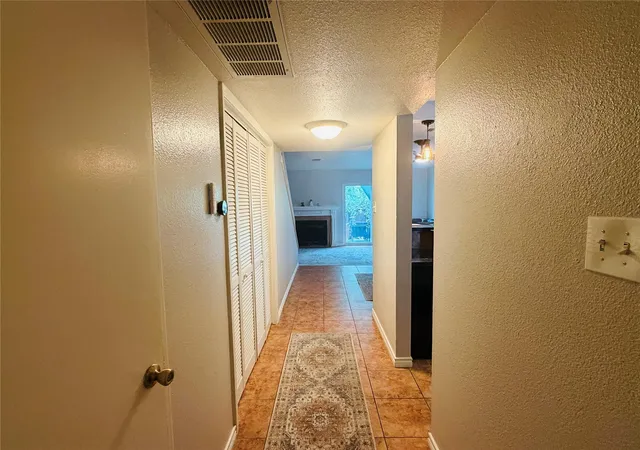 Listing Photo 5 - Condo for sale in building located at 2018 W Rundberg Ln, Austin, TX 78758 - Unit #12B