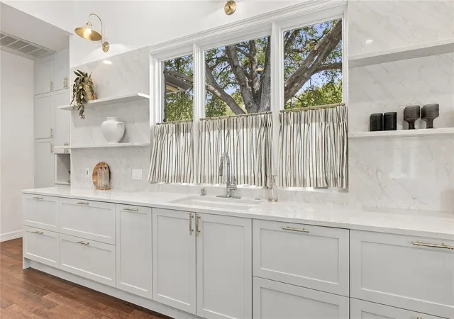Photo 3 of Single family home for sale at 9001 Thickwoods Cv, Austin, TX 78735 | MLS# 2600739 | Listing updated on 2026-10-19