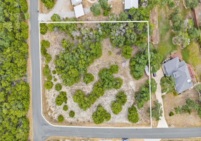 Photo 1 of Land for sale at 927 Debco Ln, Spicewood, TX 78669 | MLS# 4525514 | Listing updated on 2026-09-28