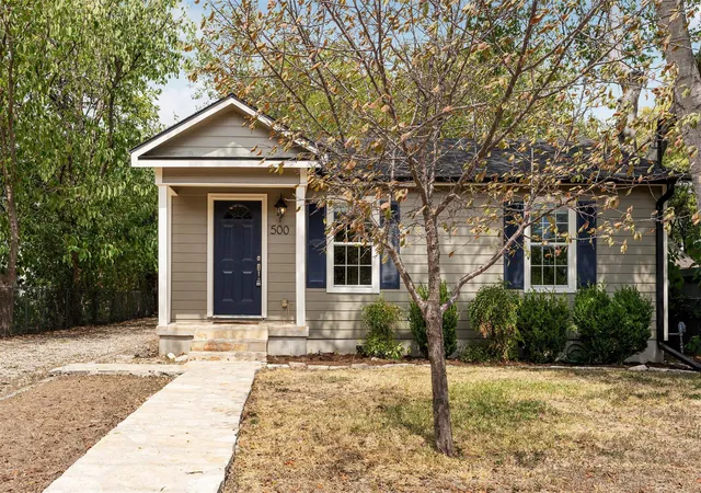 Photo 1 of Sale Pending at 500 Denson Dr, Austin, TX 78752 | MLS# 5101952 | Listing updated on 2026-10-08