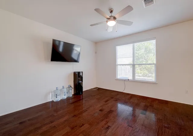 Photo 3 of Single family home for sale at 1404 Verdana Dr, Austin, TX 78753 | MLS# 8832845 | Listing updated on 2026-10-07
