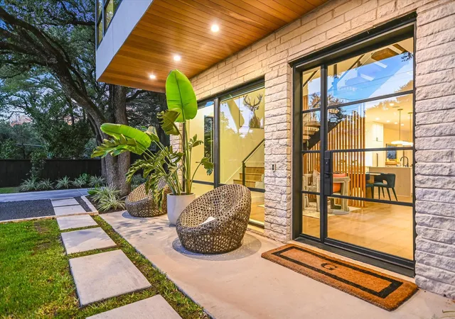 Photo 3 of Single family home for sale at 403 Ridgewood, Austin, TX 78746 | MLS# 3542950 | Listing updated on 2026-09-29