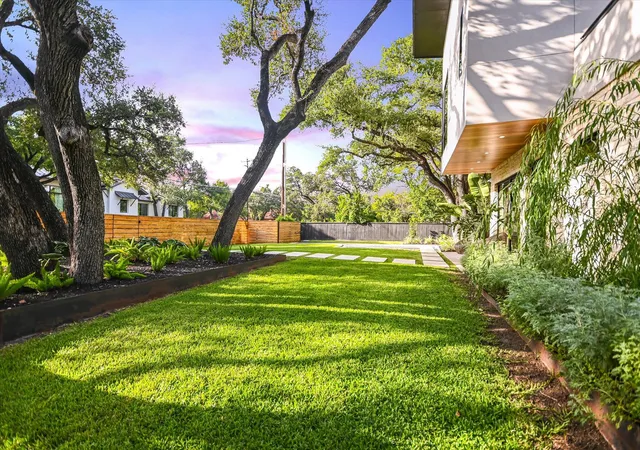 Photo 3 of Single family home for sale at 403 Ridgewood, Austin, TX 78746 | MLS# 3542950 | Listing updated on 2026-09-29