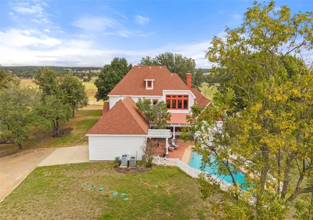 Photo 3 of Single family home for sale at 18000 Fm 112, Thrall, TX 76578 | MLS# 4228762 | Listing updated on 2026-10-09