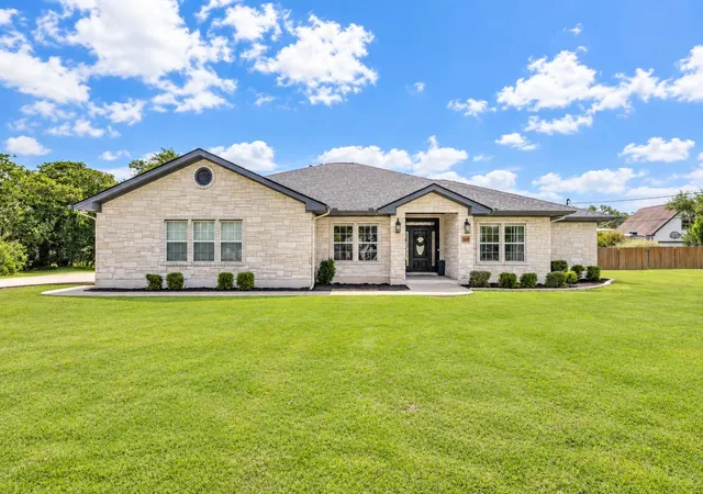 Photo 2 of Single family home for sale at 108 Kyle Ln, Georgetown, TX 78633 | MLS# 9359258 | Listing updated on 2026-09-26